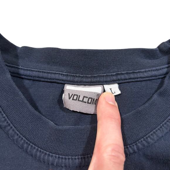 Vintage Y2K Volcom Skate Long Sleeve Graphic T-Shirt - Picture 3 of 4